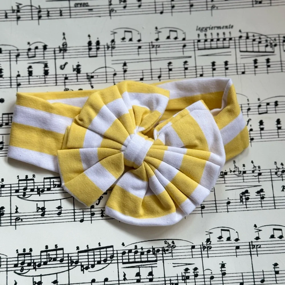 Yellow and white print bow headband for newborn up to 4 years ago old